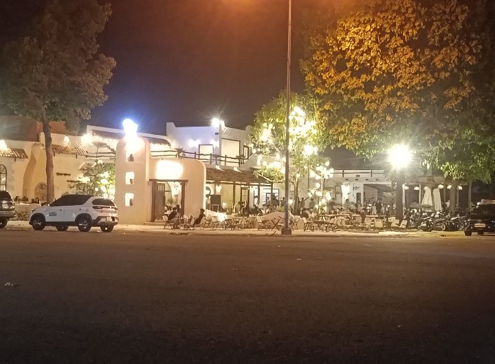 Mốt góc cafe Bàu Bàng về đêm